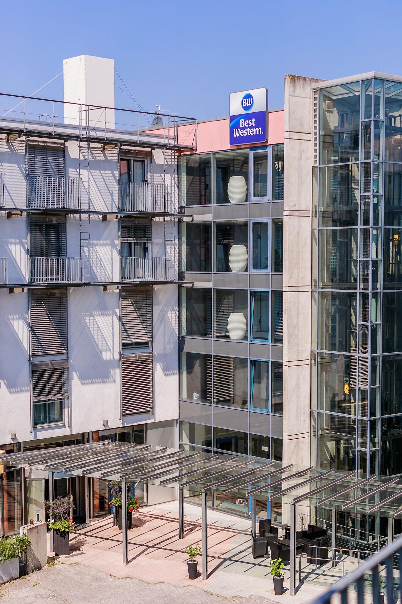 Plaza Inn Stuttgart-Дитцинген Экстерьер фото
